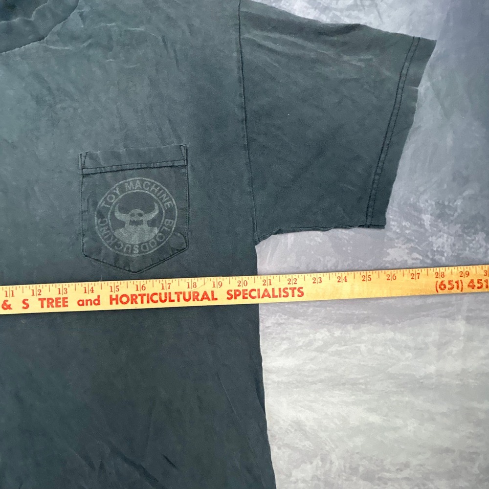 Vintage Toy Machine Bloodsucking Skateboard Co Pocket T-Shirt Faded Black Y2K - Picture 9 of 9